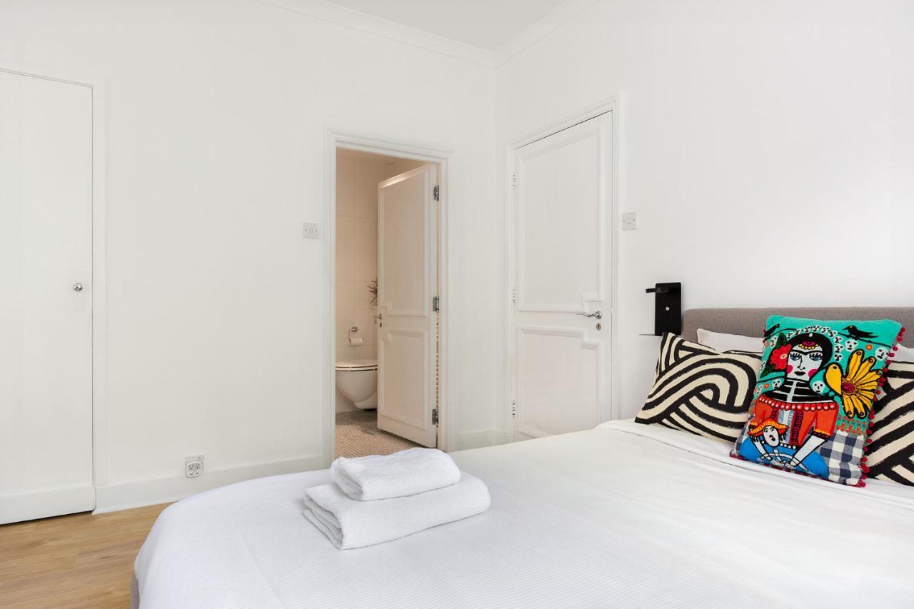 Beautiful 2 Bedrooms In Knightsbridge * Londra